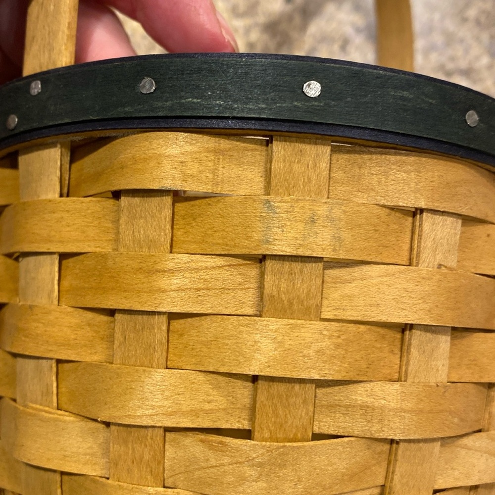 Longaberger Collectors Club Handmade Maple Basket 2004 Stationary Handle - Picture 12 of 17